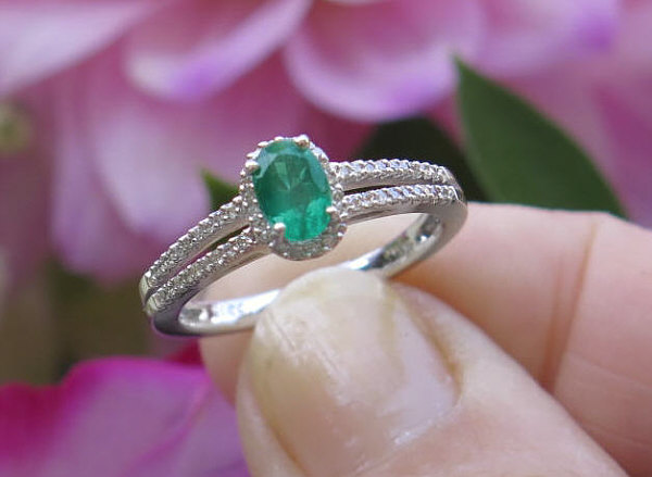 Emerald Engagement Ring, Emerald Ring for Women, Natural Emerald Halo Ring ,oval  Emerald Ring, Emerald White Gold Ring, Emerald Ring - Etsy