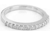 Natural sapphire ring in 14k white gold